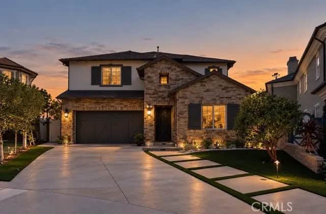 4966 Oceanridge, Huntington Beach, CA — listing photo 1
