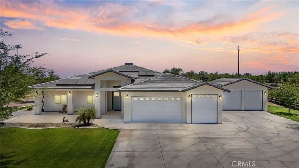 14111 Danbur, Bakersfield, CA — listing photo 1