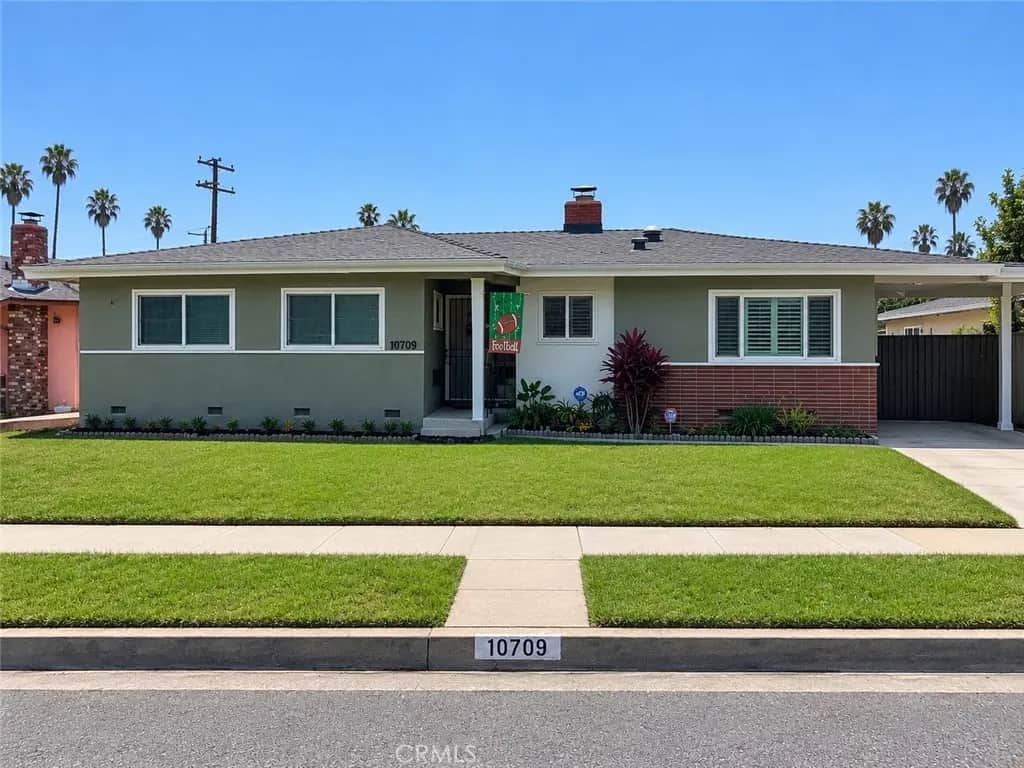 10709 S 8th Avenue, Inglewood, CA — listing photo 1