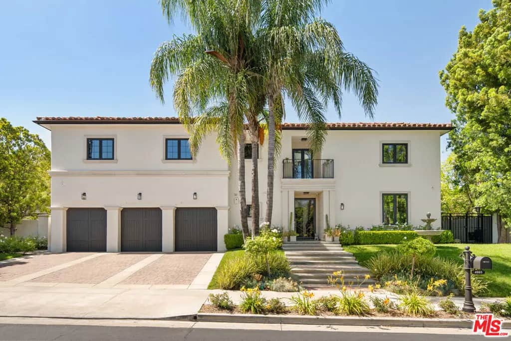 4965 Avenida Oriente, Tarzana, CA — listing photo 1