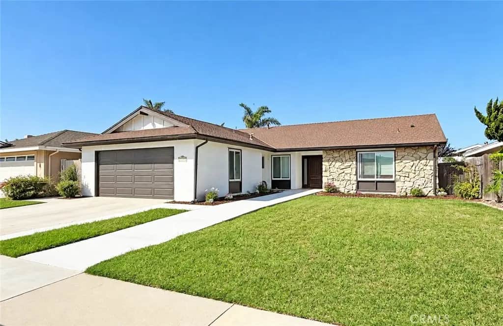 21341 Seaforth Lane, Huntington Beach, CA — listing photo 1