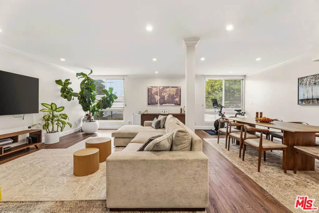 1000 S Westgate Avenue 202, Los Angeles, CA — listing photo 1