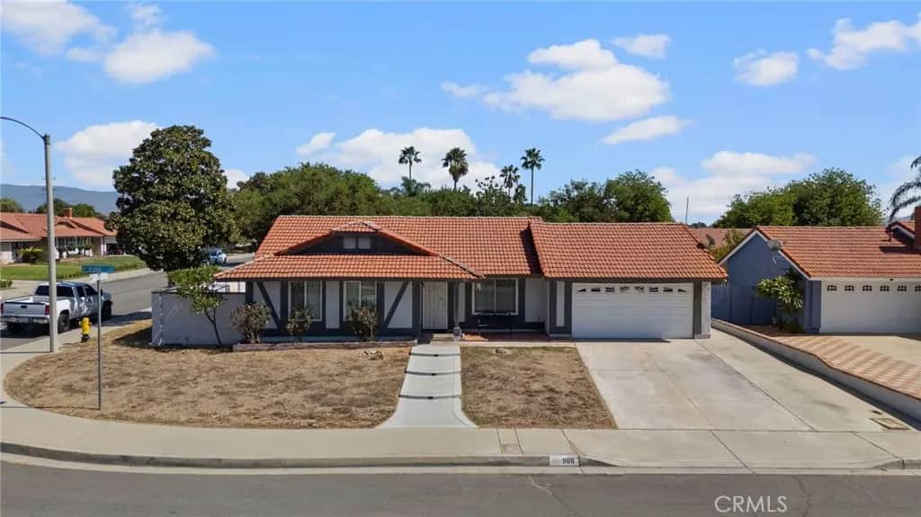 909 S Vine Avenue, Bloomington, CA — listing photo 1