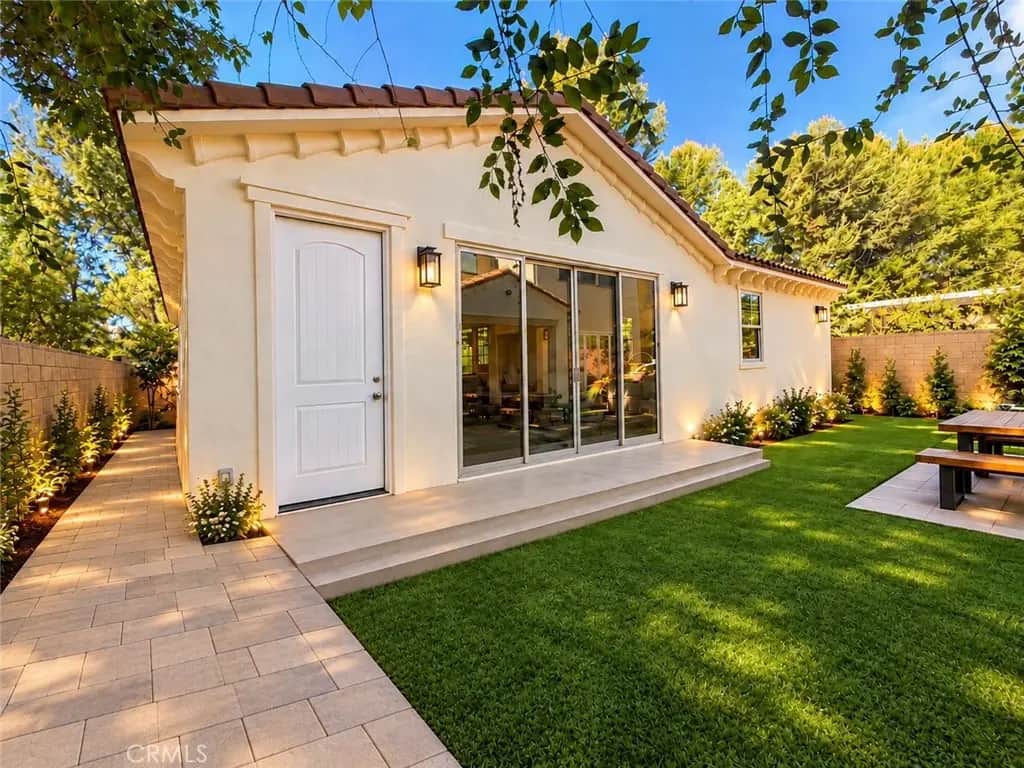 147 Port 2, Irvine, CA — listing photo 1