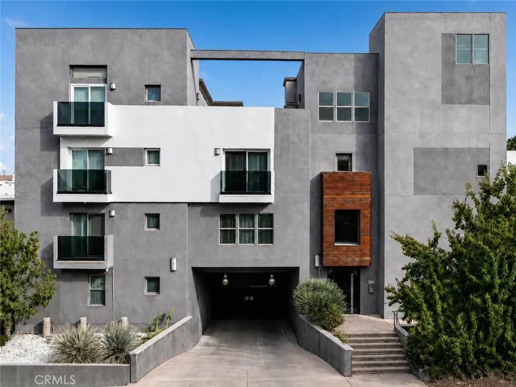 11925 Kling Street 2CHA, Valley Village, CA — listing photo 1