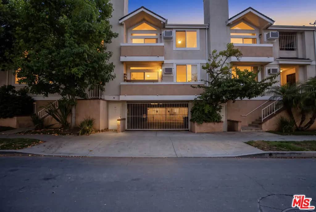 9707 Charnock Avenue 203, Los Angeles, CA — listing photo 1
