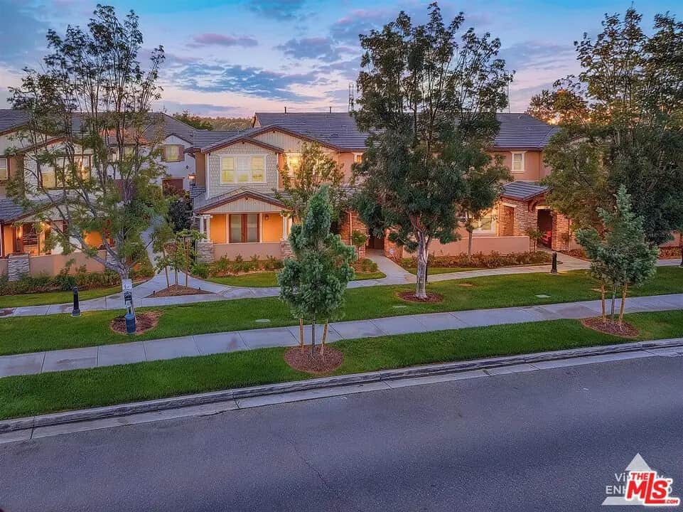 28529 Pietro Drive, Valencia, CA — listing photo 1