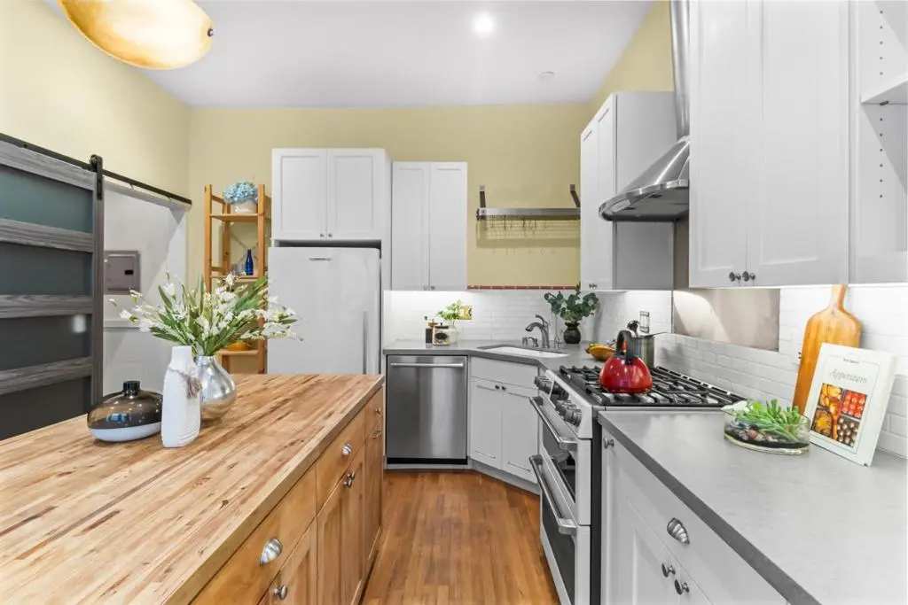 5860 Cook, San Francisco, CA — listing photo 1