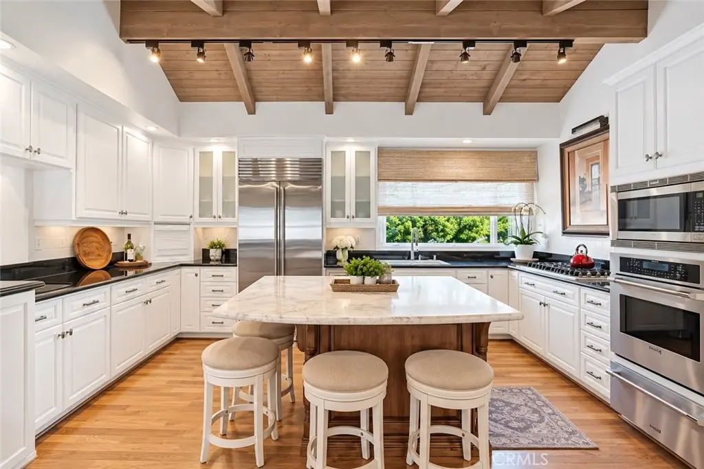 332 Poinsettia Avenue, Corona Del Mar, CA — listing photo 1