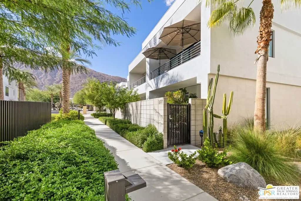 377 Huddle Springs Way, Palm Springs, CA — listing photo 1