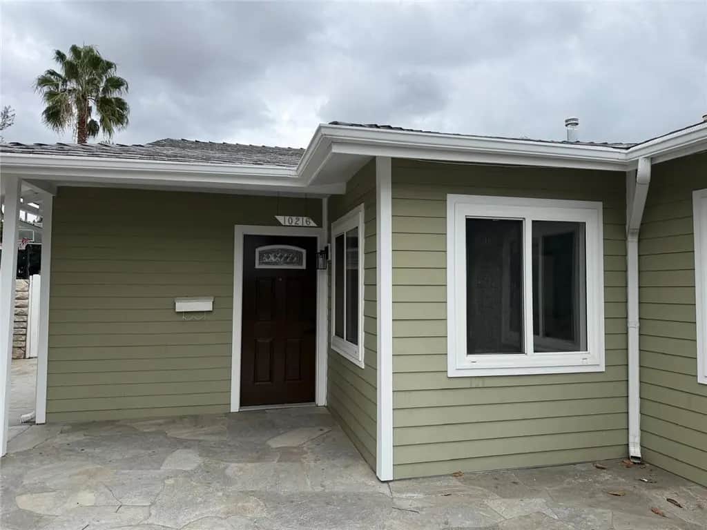 10216 Owensmouth, Chatsworth, CA — listing photo 1