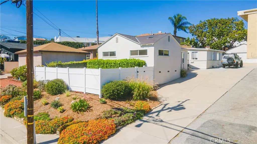 1709 Huntington Lane A, Redondo Beach, CA — listing photo 1