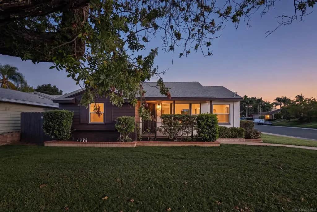 6801 Mission Gorge Rd, San Diego, CA — listing photo 1