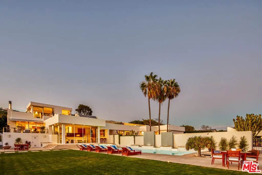27549 Pacific Coast Highway, Malibu, CA — listing photo 1