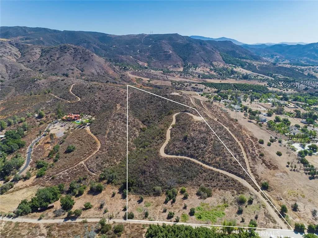 47870 Rock Mountain, Temecula, CA — listing photo 1