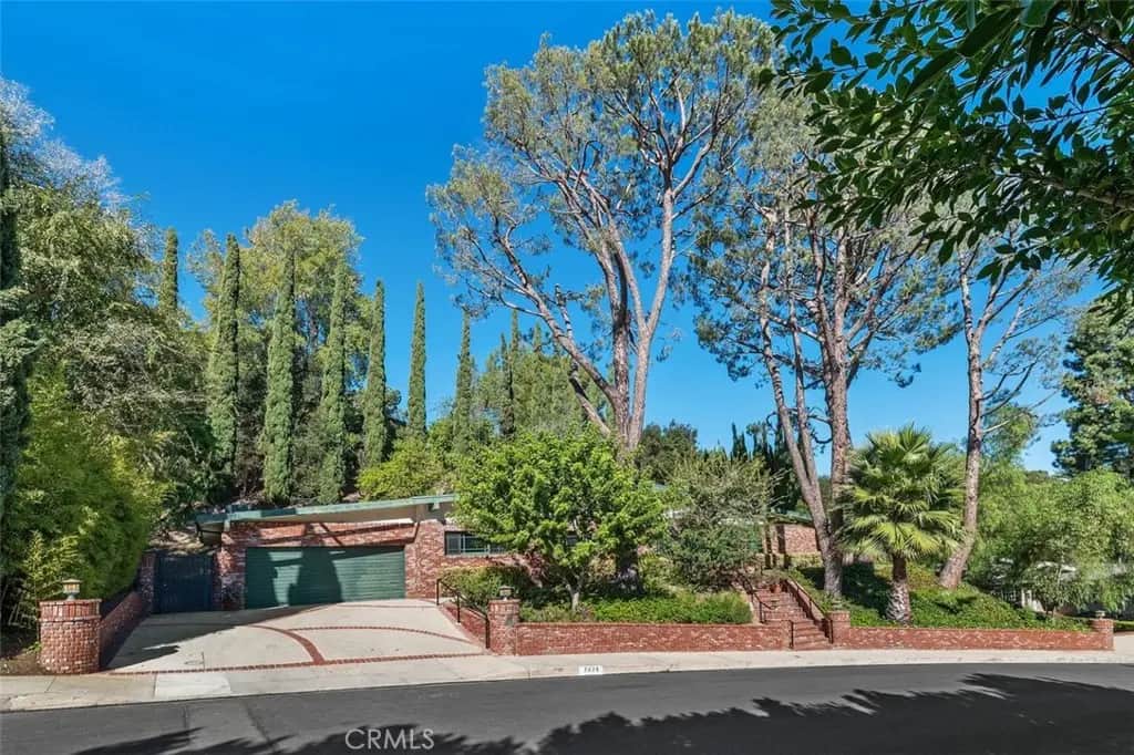 3635 Royal Woods, Sherman Oaks, CA — listing photo 1