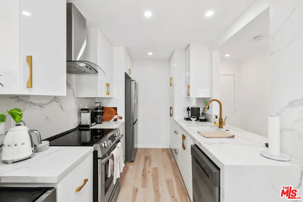 1222 N Olive Drive 201, West Hollywood, CA — listing photo 1