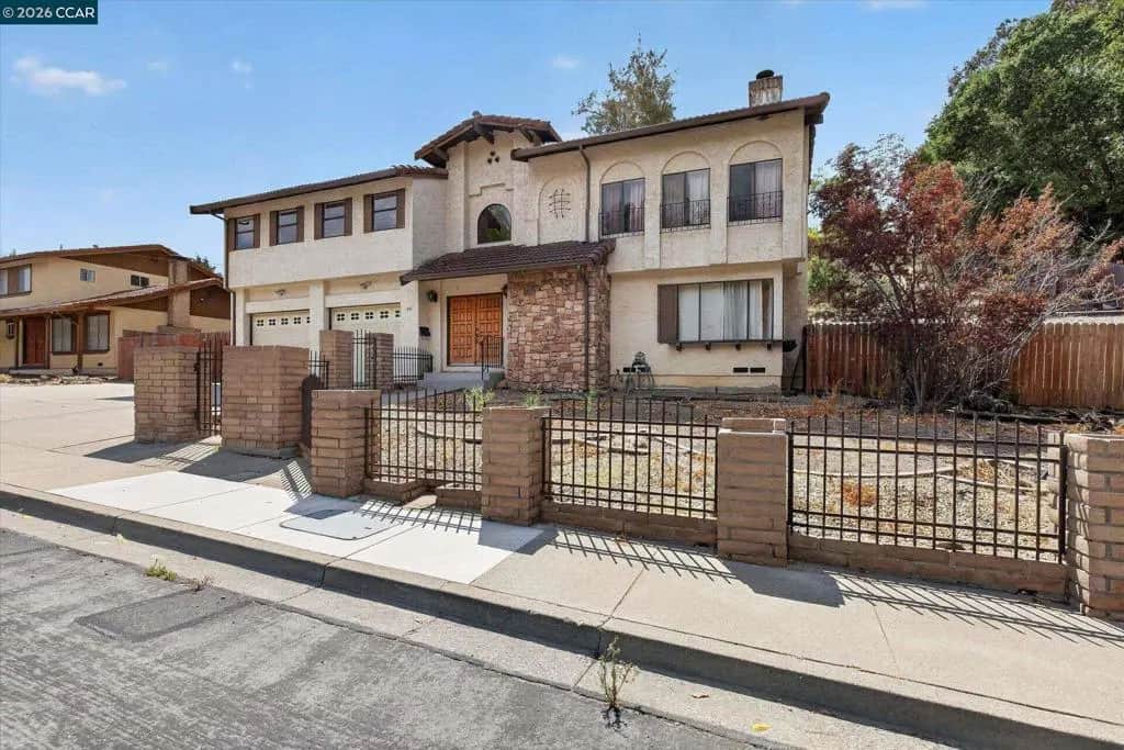 674 Pinon Ave, Pinole, CA — listing photo 1