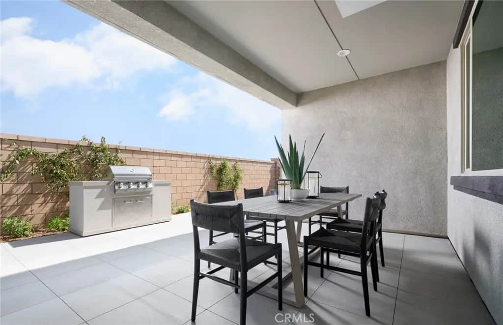 1574 Delryn Circle, Perris, CA — listing photo 1