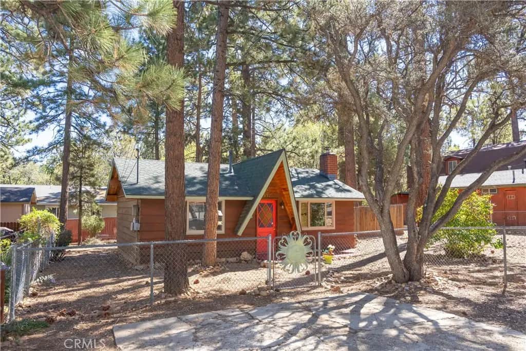 337 Holmes Lane, Sugarloaf, CA — listing photo 1