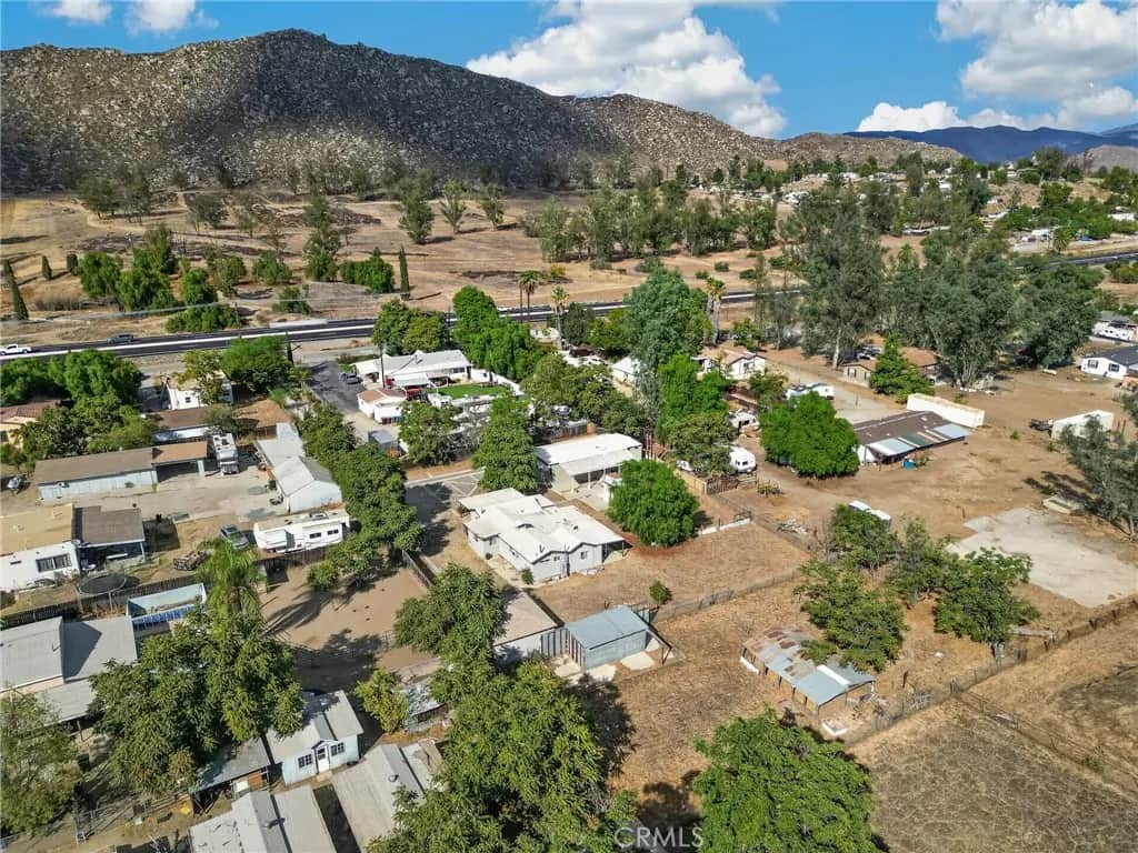 33063 State Highway 74, Hemet, CA — listing photo 1