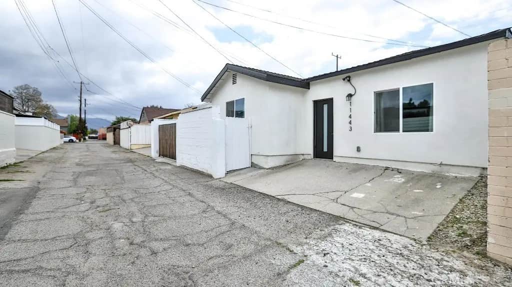 11443 Saticoy Street, North Hollywood, CA — listing photo 1