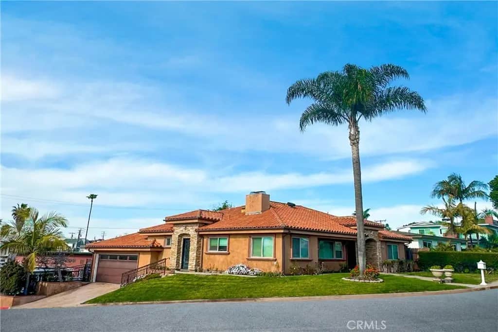 401 Holmwood Drive, Newport Beach, CA — listing photo 1