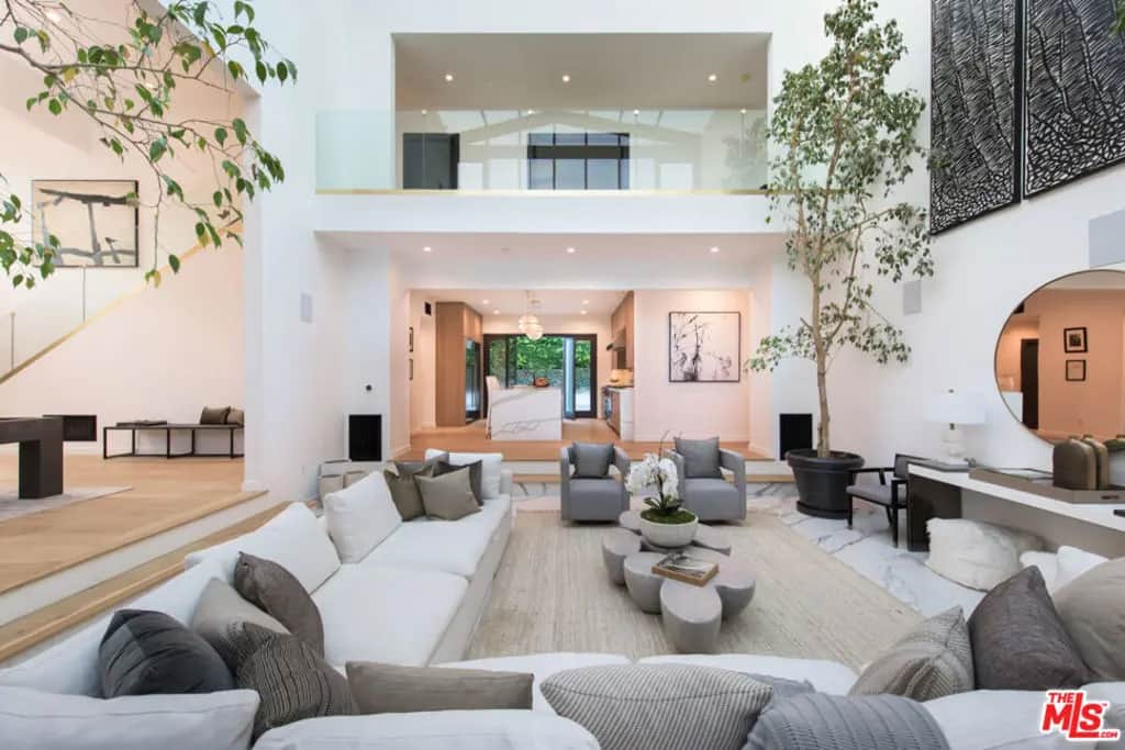 1378 N DOHENY Drive, Los Angeles, CA — listing photo 1