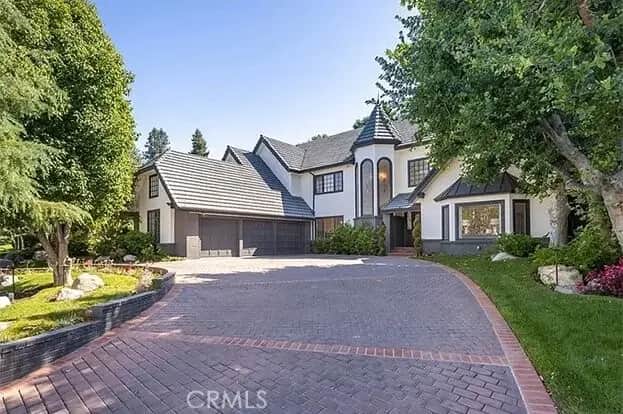 4637 Westchester Drive, Woodland Hills, CA — listing photo 1
