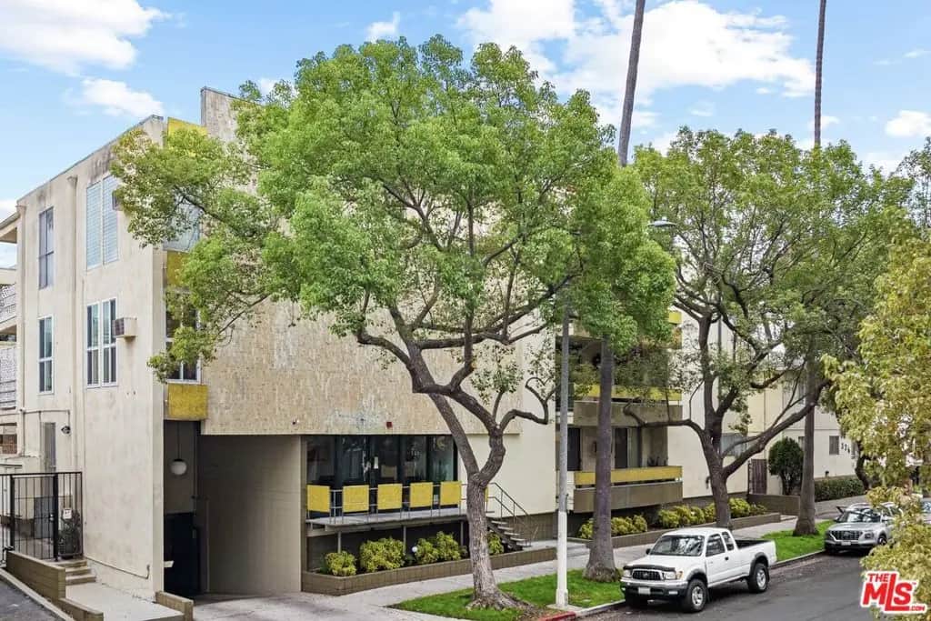 320 S Gramercy Place 105, Los Angeles, CA — listing photo 1