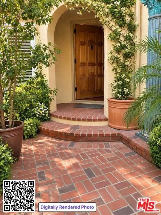 10762 Ashton Avenue, Los Angeles, CA — listing photo 1