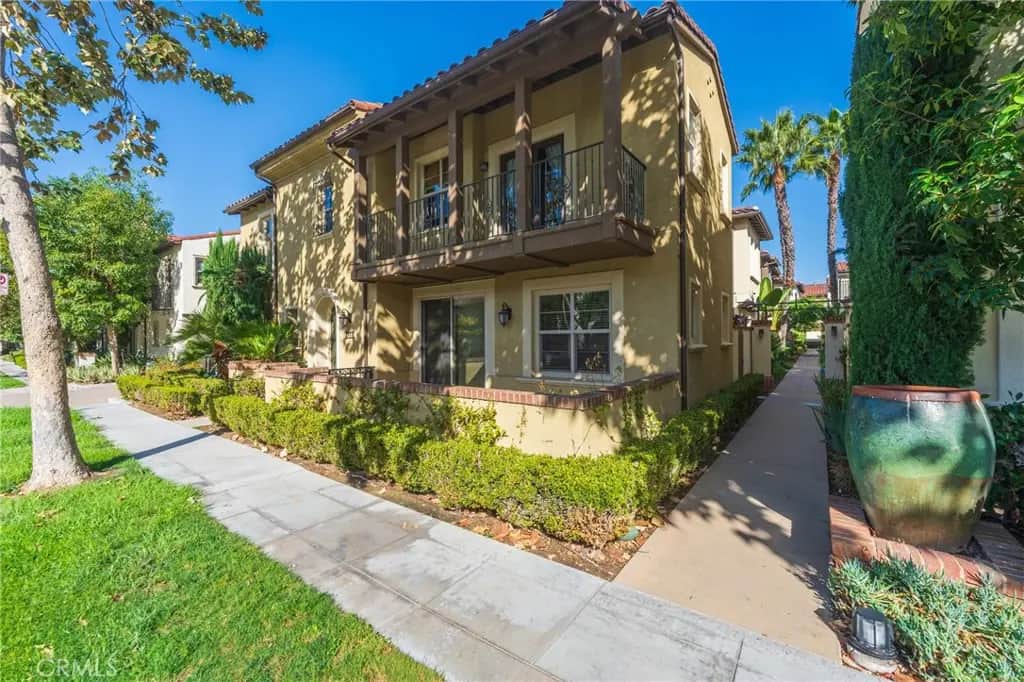 711 E Valencia, Anaheim, CA — listing photo 1