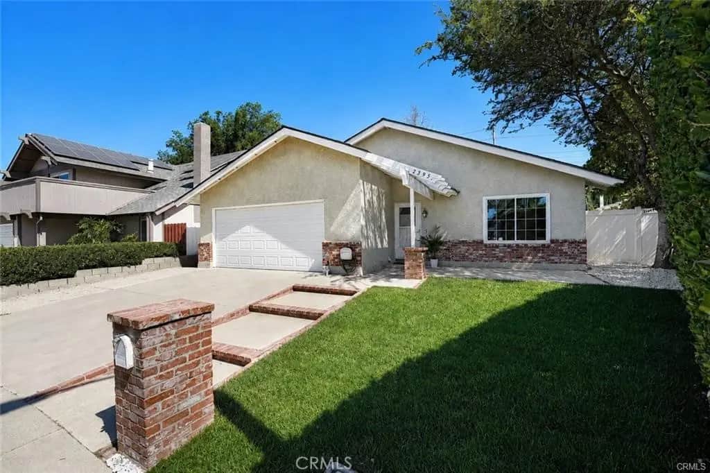 2395 Century, Simi Valley, CA — listing photo 1