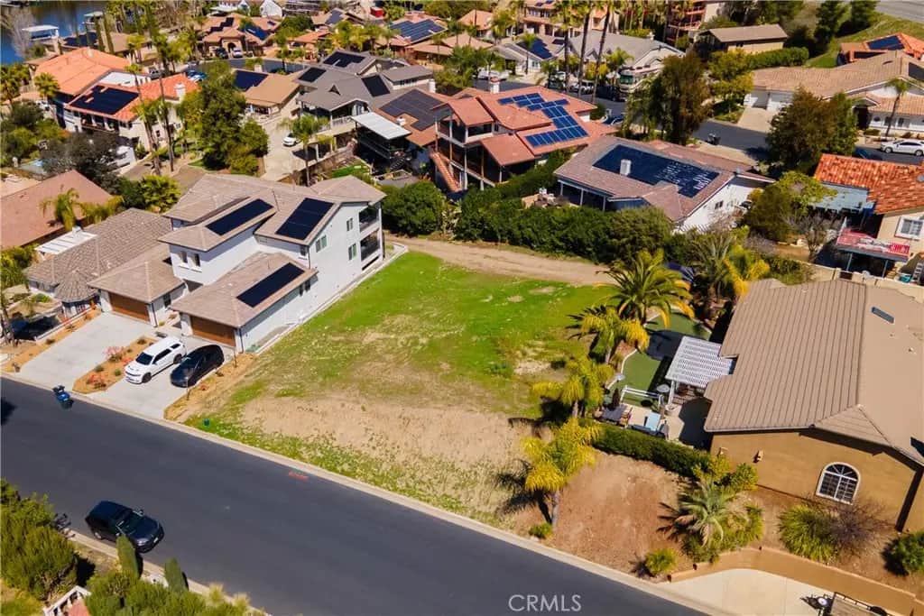 22760 Cascade Drive, Canyon Lake, CA — listing photo 1