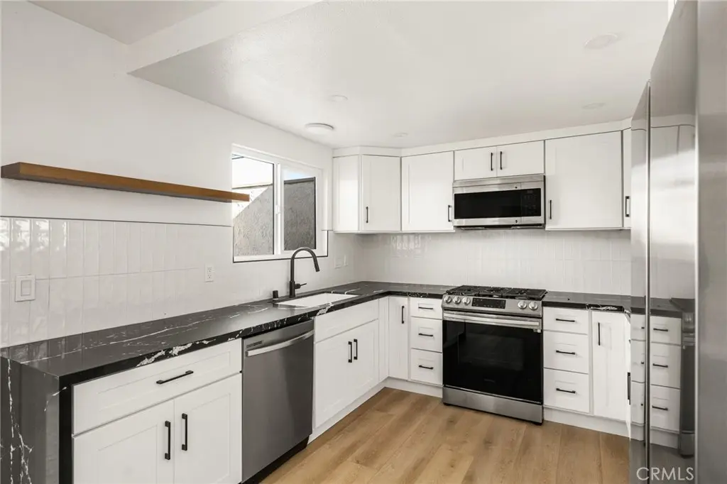 2565 Santa Ana Ave 1, Costa Mesa, CA — listing photo 1