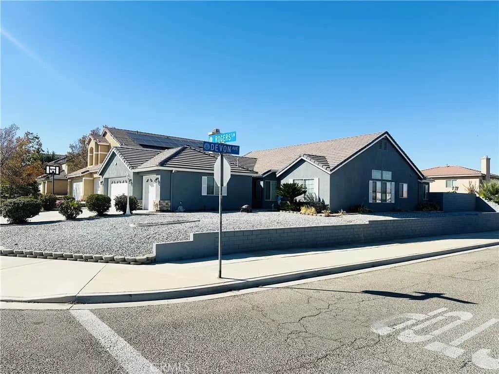 13994 Rogers, Victorville, CA — listing photo 1