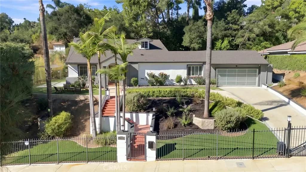 4223 Mooncrest Place, Encino, CA — listing photo 1