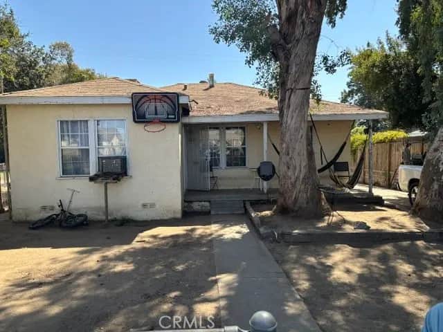 627 Charlana, Bakersfield, CA — listing photo 1