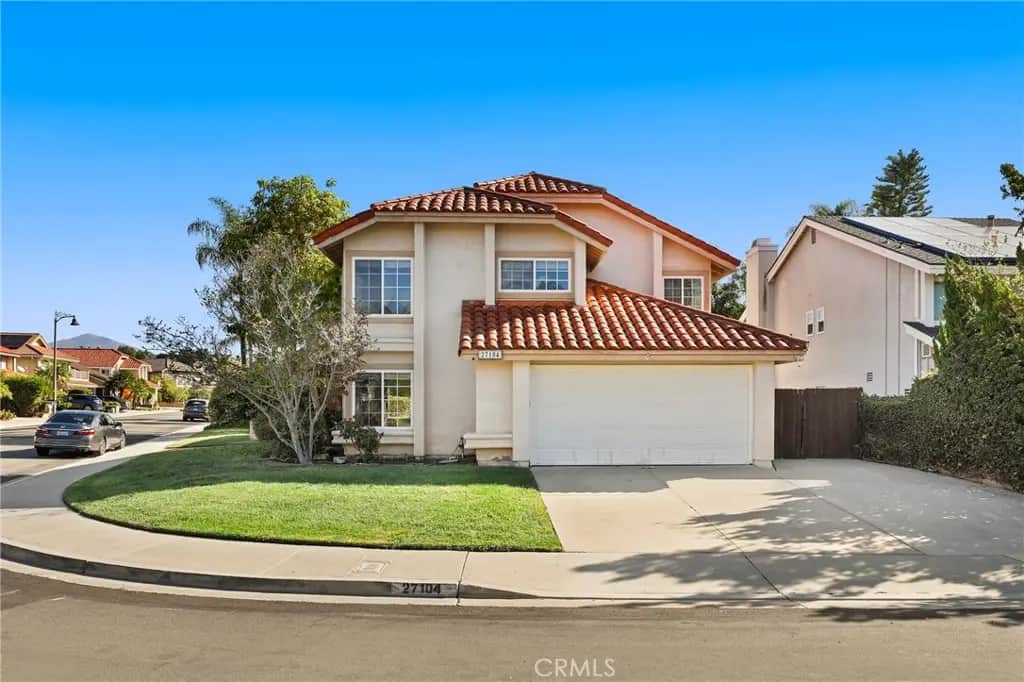 27104 Pinario, Mission Viejo, CA — listing photo 1