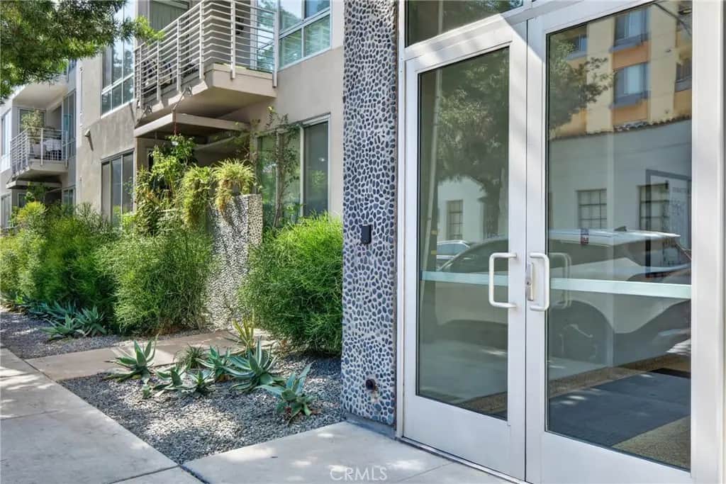 111 S De Lacey, Pasadena, CA — listing photo 1