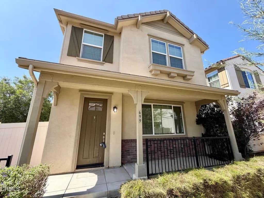 699 S Mandarin Lane, Rialto, CA — listing photo 1
