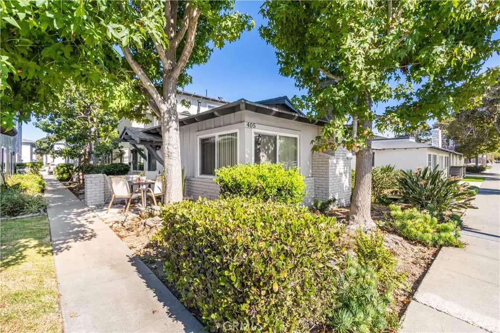 405 12th, Huntington Beach, CA — listing photo 1