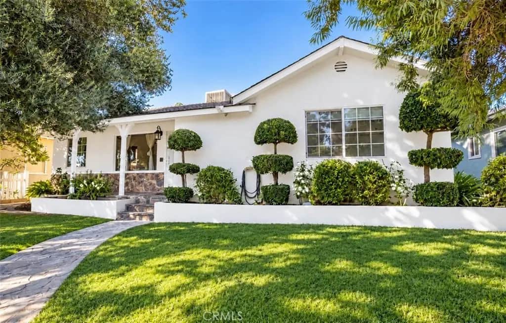 19519 Welby Way, Reseda, CA — listing photo 1