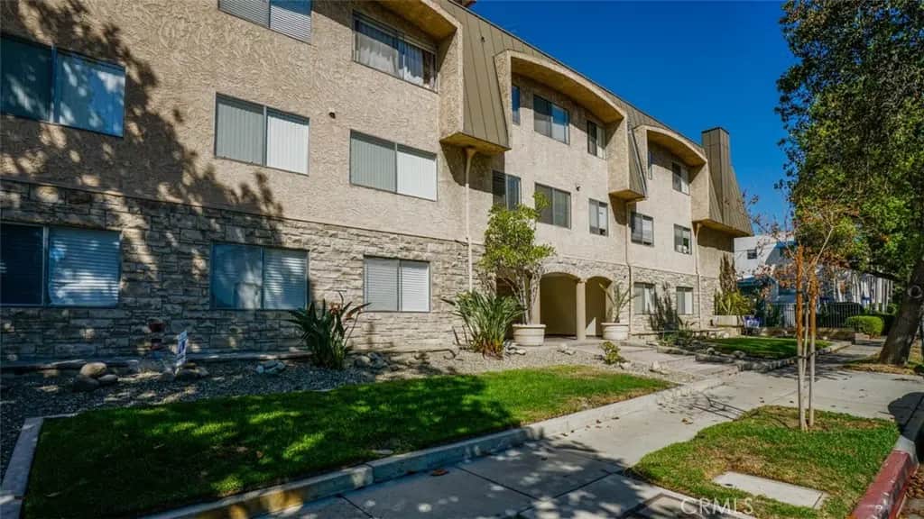 377 W California Avenue 27, Glendale, CA — listing photo 1