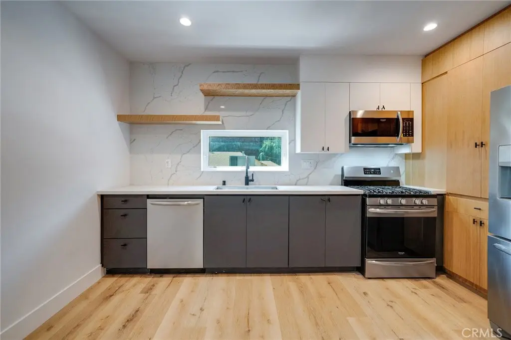 6201 La Mirada Avenue 4, Los Angeles, CA — listing photo 1
