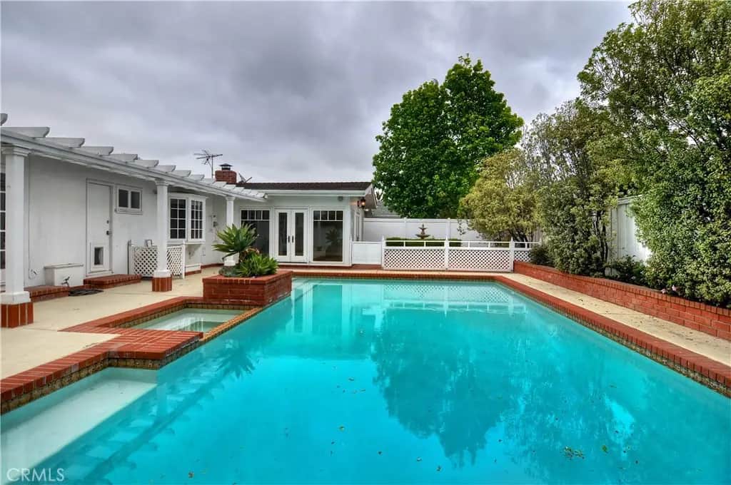 1621 Mariners Drive, Newport Beach, CA — listing photo 1