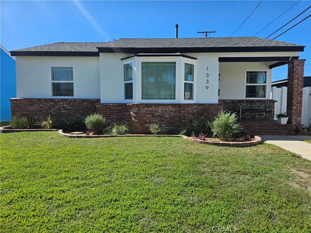 1339 N Kenwood, Burbank, CA — listing photo 1