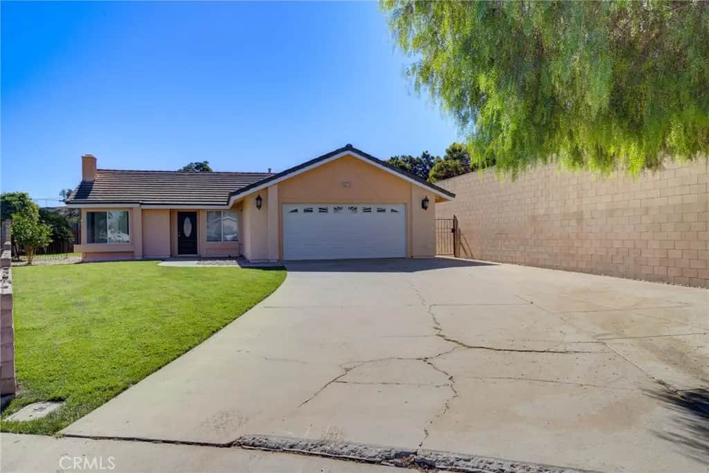 900 Grapevine, Santa Maria, CA — listing photo 1