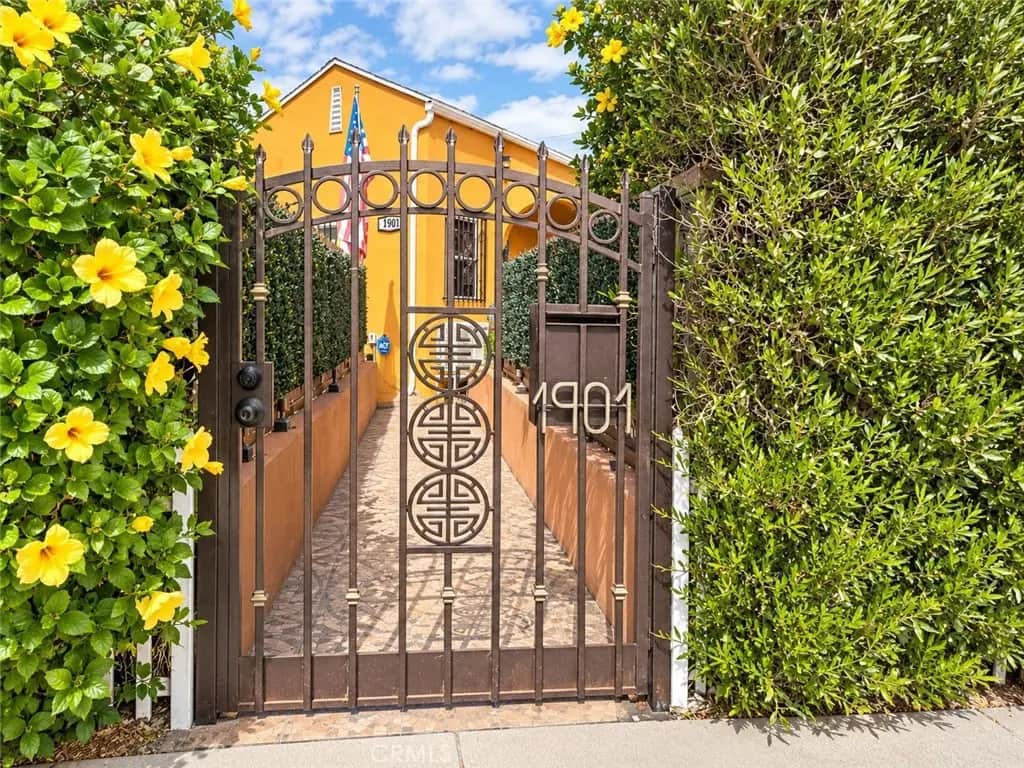 1901 W 64th Street, Los Angeles, CA — listing photo 1