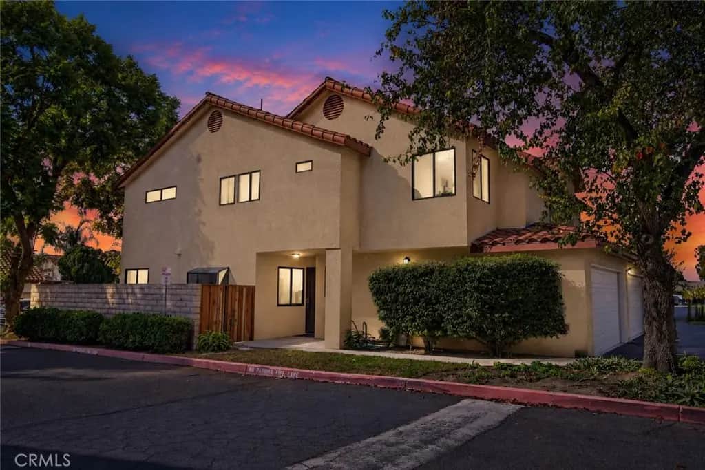 2567 Chandler Avenue, Simi Valley, CA — listing photo 1